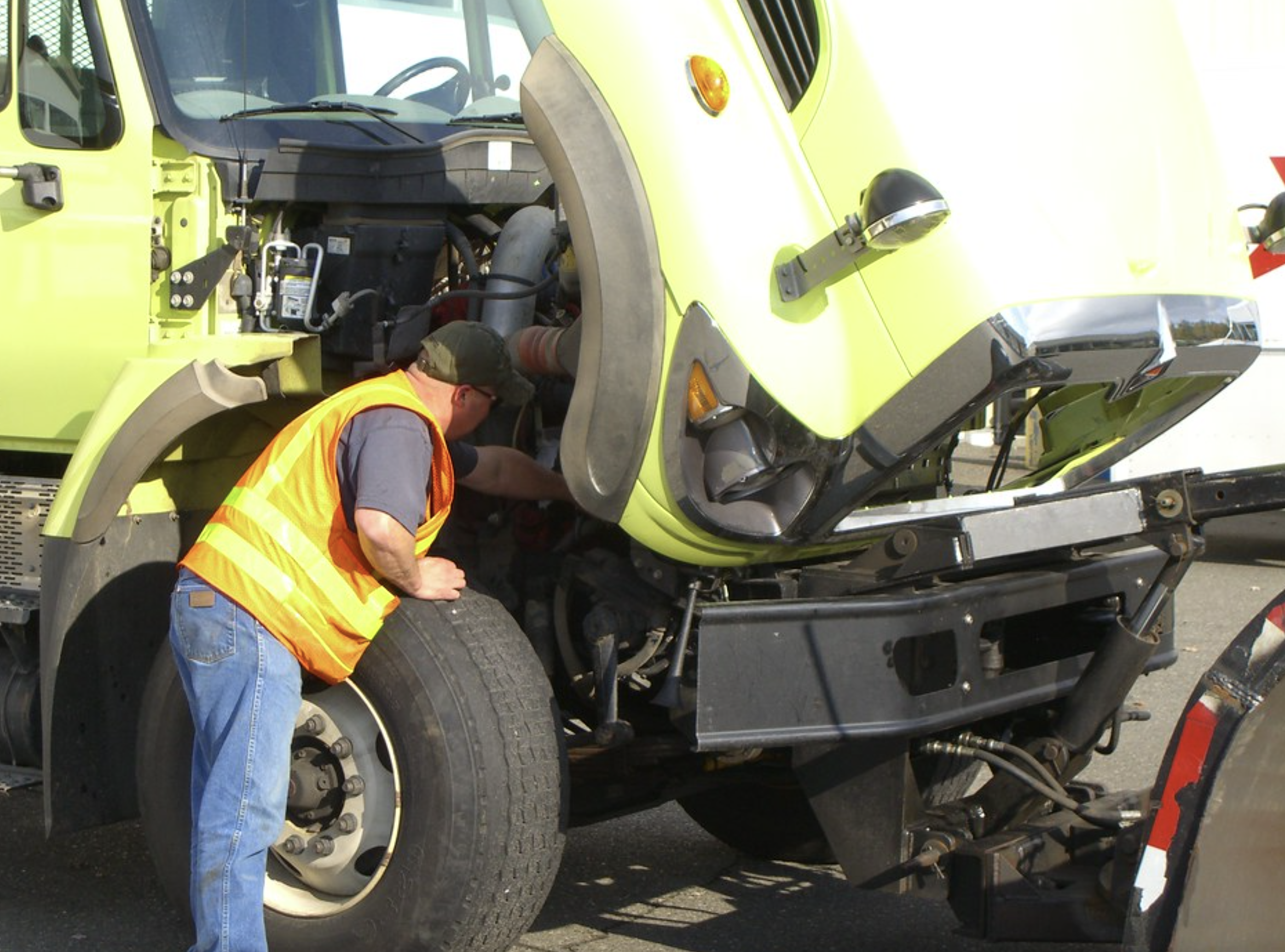 this image shows mobile truck repair in Troutdale, OR